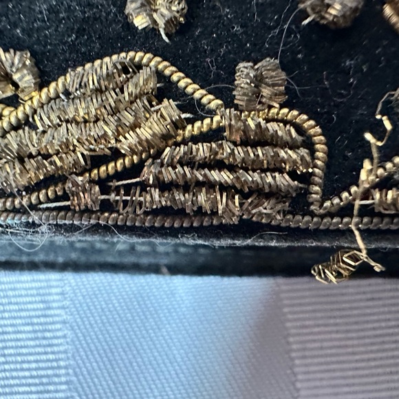 Vintage intricate and exquisite zardozi bag, hand made in India. - Picture 4 of 15